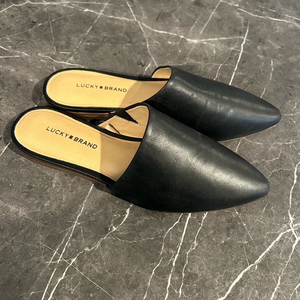 Lucky Brand Women's Classic Black Leather Mules